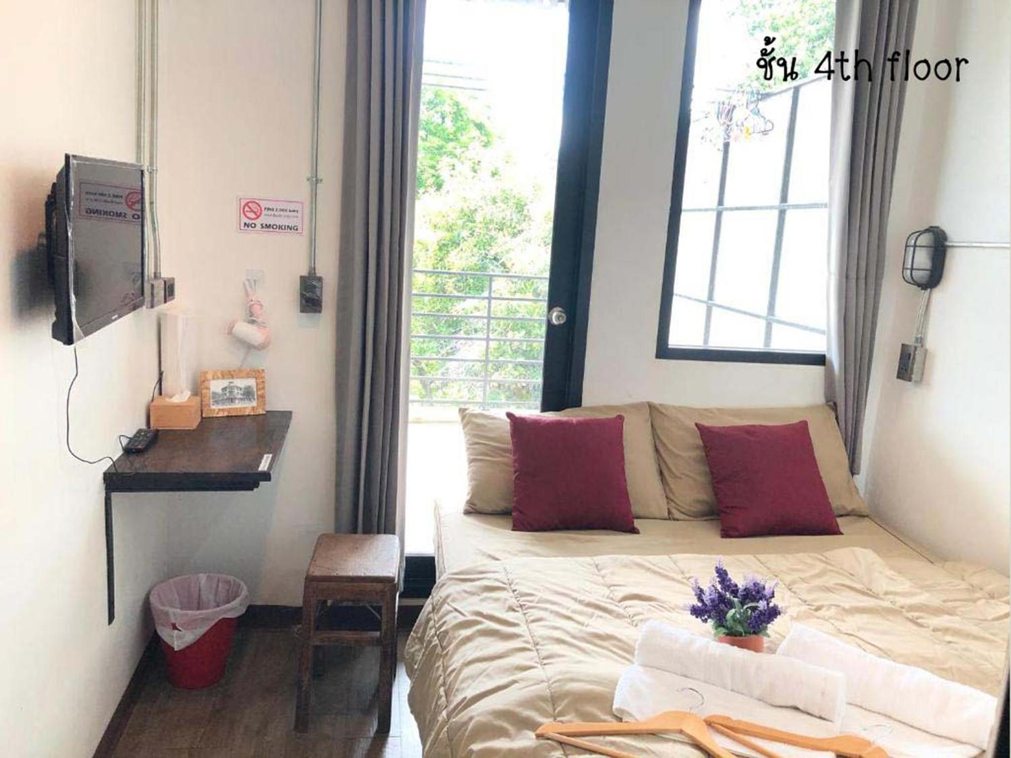 Feel Good Bangkok Hostel Exterior foto